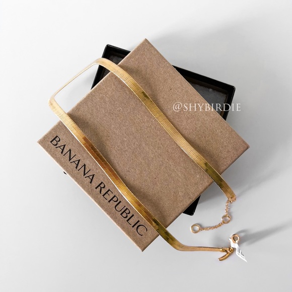 NWT Banana Republic Herringbone Snake Chain in Gold - Picture 4 of 12